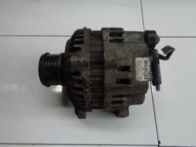 Renault clio 2 1.5dci генератор 8200468131 фото №1