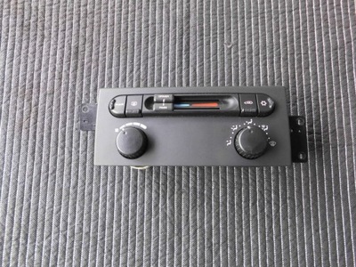 Панель кондиціонера chryler pacifica 05005460aa фото №1