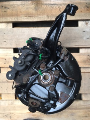 Rover sport l320 lift 3.0 поворотный кулак левая фото №1