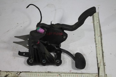 Педали gaz тормоз 465010053r renault latitude 10- фото №1