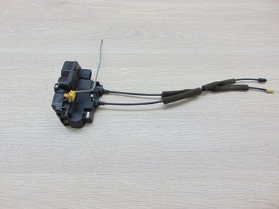 CERRADURA DE PUERTA DERECHA PARTE DELANTERA CHEVROLET CAPTIVA 8 PIN  