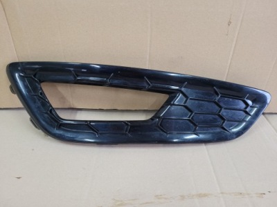 Ford focus mk3 st решітка бампера перед права oryg фото №1