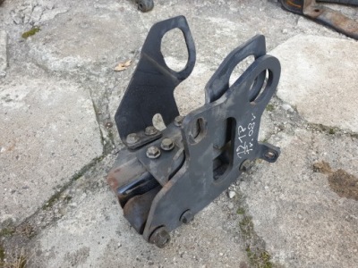 Atego кронштейн поперечина передний рамы подвеска опрокидывания кабины левый kpl фото №1