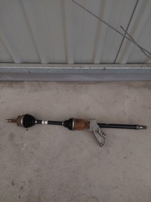 Opel mokka x 1.6cdti приводной вал правая 94522003 фото №1