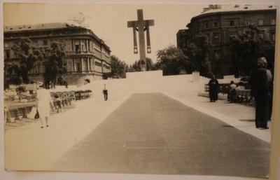 OŁTARZ, KRZYŻ - ZDJĘCIE, FOTOGRAFIA