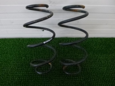 Dacia dokker 12- пружина задня підвіска задня оригінальний номер фото №1