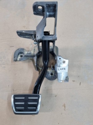 Педаль тормоза audi rsq8 q8 sq7 q7 4m1723140 фото №1