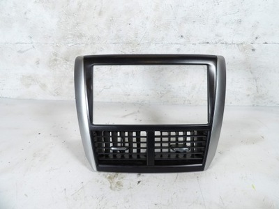 Subaru forester iii рамка радио решётки обдув 66110fg020 фото №1