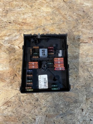 Коробка запобіжників vw audi seat 1k0937125 фото №1
