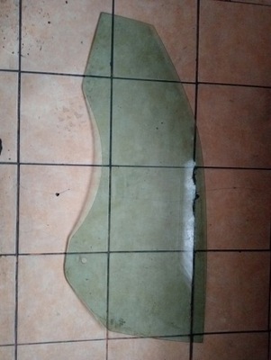 Скло двері лівий перед vw scirocco iii 1k8845201b фото №1