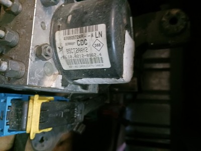 Насос abs renault megane iii scenic iii 3 476605724r фото №1