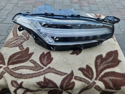 Volvo xc90 рестайлінг  full led фара правий перед 32338953 нова фото №1