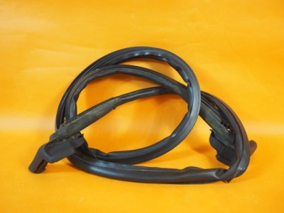 Audi tt 8s cabrio прокладка крыша 8s7825397 фото №1