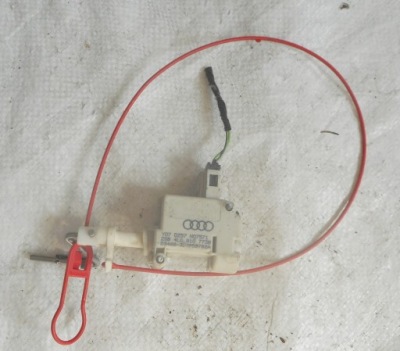 Audi q7 моторчик привод крышка заливной топлива фото №1