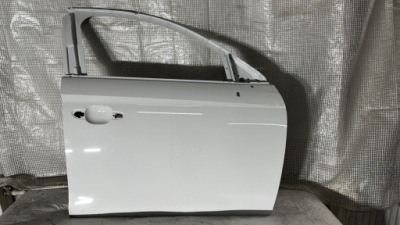 Opel corsa f правое передние дверь фото №1