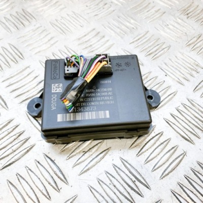 Volvo v60 2015 права сторона блок керування / модуль двері фото №1