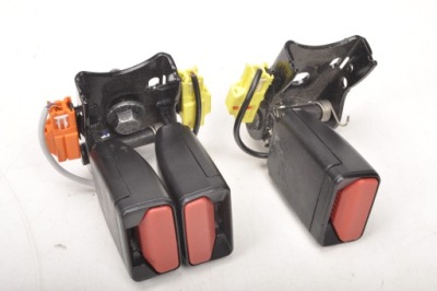 Volvo s60 ii v60 защёлки поперечина задняя 31250658 lift фото №1