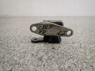 Mitsubishi colt 04- петля дверь передний правый нижний фото №1