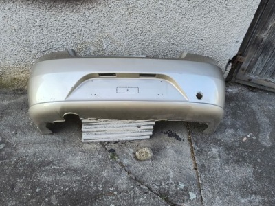 Бампер задня fiat linea 07-12 фото №1