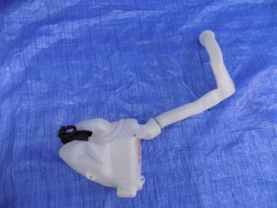 Бак омывателя peugeot 2008 15r 1,2thp фото №1