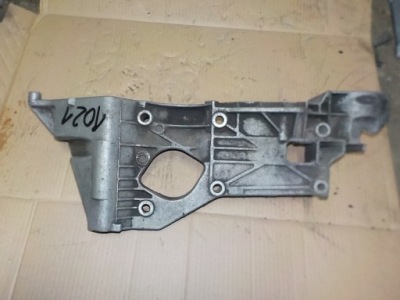 Кронштейн генератора passat b6 leon 1.9tdi 038903143a фото №1