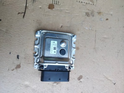 Модуль блок керування adblue renault trafic iii 3 237600049r 0281032615 фото №1