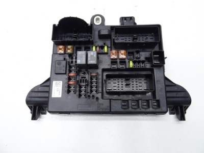 Коробка запобіжників bsi 13485563 opel insignia a lift фото №1