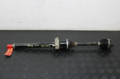 Привідний вал półośka правий перед 8643368 bmw x1 f48 фото №1