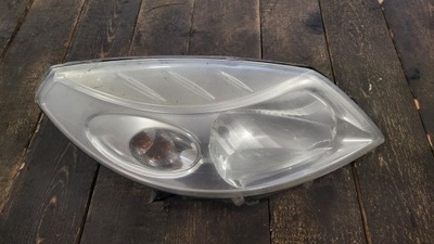 Sandero i лампа передня права 8200733877 фото №1