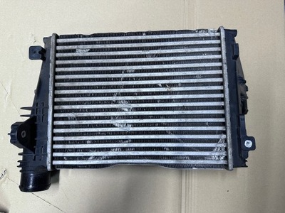 Интеркулер радиатор pow vivaro c zafira life expert фото №1