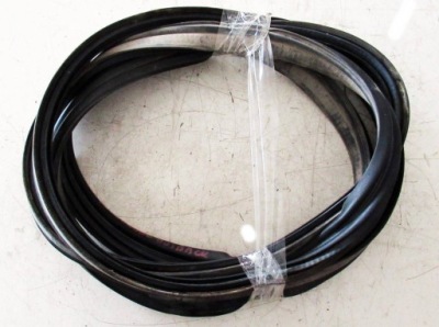 Subaru outback iv 2.0 d резиновый прокладка багажника фото №1