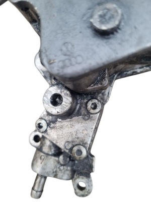 Насос вакуум 038145209l audi фото №1