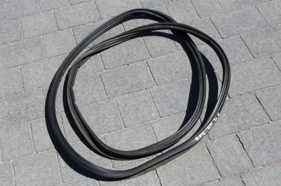 Corolla e12 хэтчбек прокладка крышки багажника фото №1