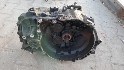 КОРОБКА ПЕРЕДАЧ 1023625 VOLVO V40 S40 1.9D 95-04R