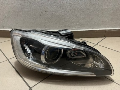 VOLVO S60 V60 LIFT XENON LAMPA PRZEDNIA PRZÓD PRAWA