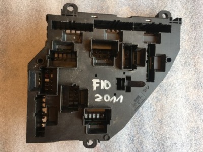 Bmw f10 f11 f01 f06 f07 коробка предохранителей задняя фото №1