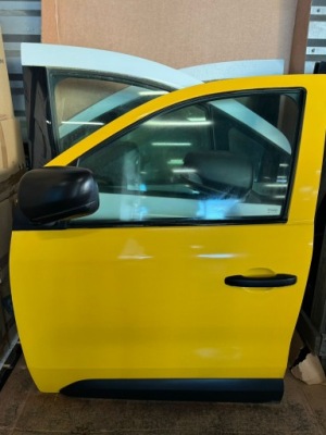 Renault express двері передні ліва перед скло молдинг ручка петлі замок фото №1