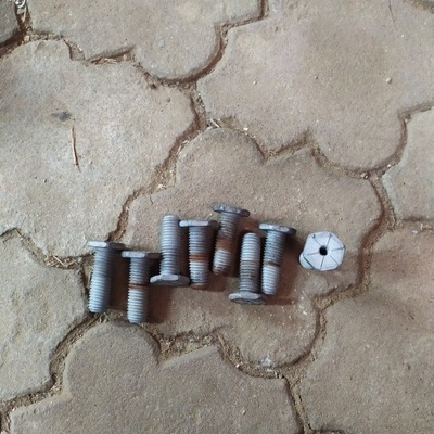 Dodge durango болты передний поперечина фото №1