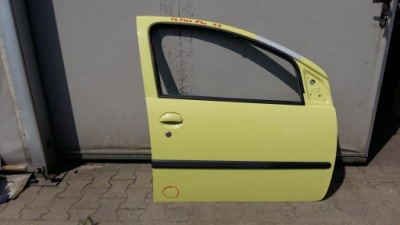 Дверь передние правое citroen c1 peugeot 107 фото №1