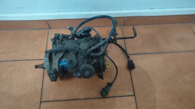 Насос впрыскная volvo v40 s40 i 1.9 td оригинальный номер r8448b260a фото №1