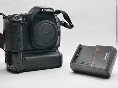 Lustrzanka Canon EOS 30D korpus + obiektyw
