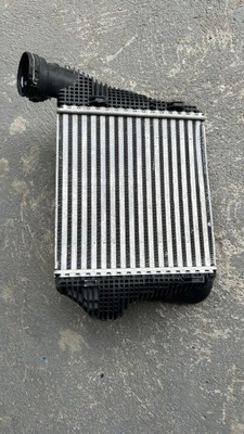 Интеркулер левый porsche macan 95b145803b фото №1