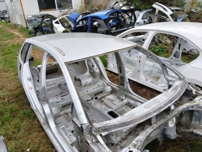 Vw golf vii kombi дах стійки фото №1