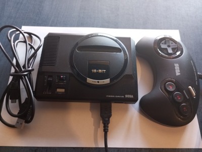 Konsola Sega Mega Drive MK-16010