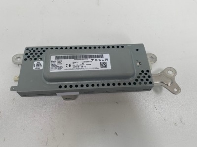 Tesla model 3 y рестайлинг  тюнер fm 1079749-00-d америка фото №1