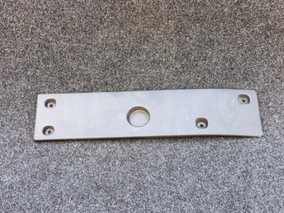 Alfa romeo giulia подкладка pod номерной знак 156124016 фото №1