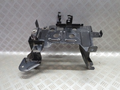 Основание кронштейн аккумулятор insignia b 2.0 t фото №1