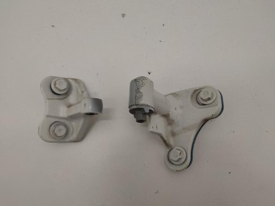 Петля двері лівий перед mercedes a176 фото №1