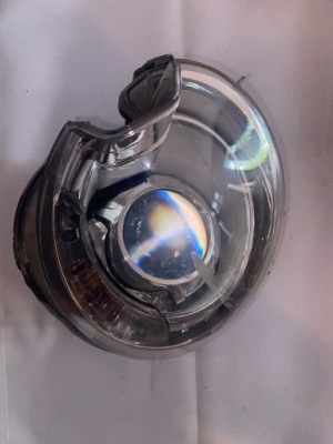 Фара лампа ксенон fiat оригинальный номер правый 51844936 фото №1