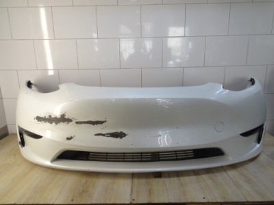 Tesla model y бампер передній 1493736-s3-a llu фото №1